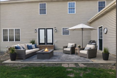 Tiny photo for 1101 N Pine Street, El Paso, IL 61738 (MLS # 12561578)