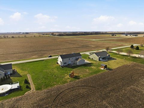 Tiny photo for 1101 N Pine Street, El Paso, IL 61738 (MLS # 12561578)