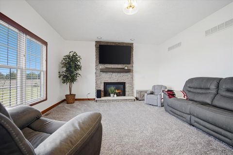 Tiny photo for 1101 N Pine Street, El Paso, IL 61738 (MLS # 12561578)