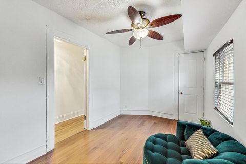 Tiny photo for 4364 S Oakenwald Avenue, Chicago, IL 60653 (MLS # 12460775)