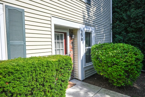 Tiny photo for 230 University Lane, Elk Grove Village, IL 60007 (MLS # 12702953)