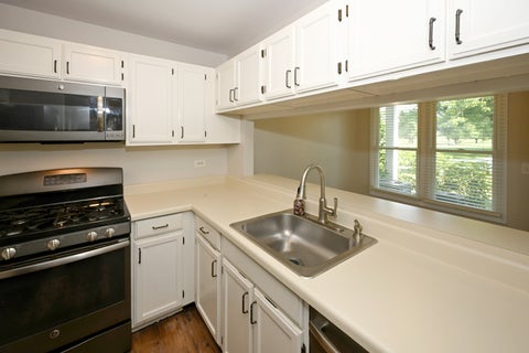 Tiny photo for 230 University Lane, Elk Grove Village, IL 60007 (MLS # 12702953)