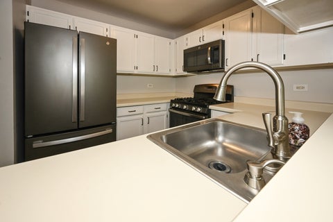 Tiny photo for 230 University Lane, Elk Grove Village, IL 60007 (MLS # 12702953)