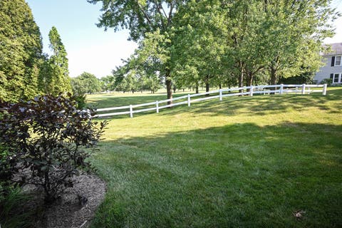 Tiny photo for 230 University Lane, Elk Grove Village, IL 60007 (MLS # 12702953)