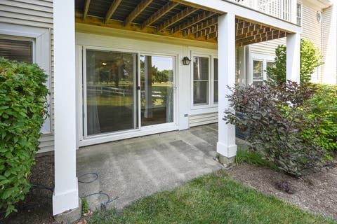Tiny photo for 230 University Lane, Elk Grove Village, IL 60007 (MLS # 12702953)