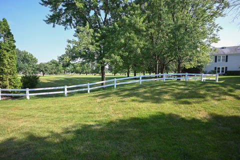 Tiny photo for 230 University Lane, Elk Grove Village, IL 60007 (MLS # 12702953)