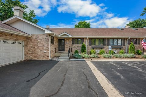 Tiny photo for 110 Villa Way #110, Bloomingdale, IL 60108 (MLS # 12699927)