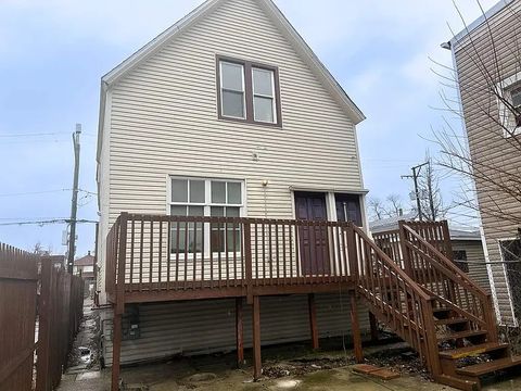 5005 W Chicago Avenue 1 Chicago IL 60651