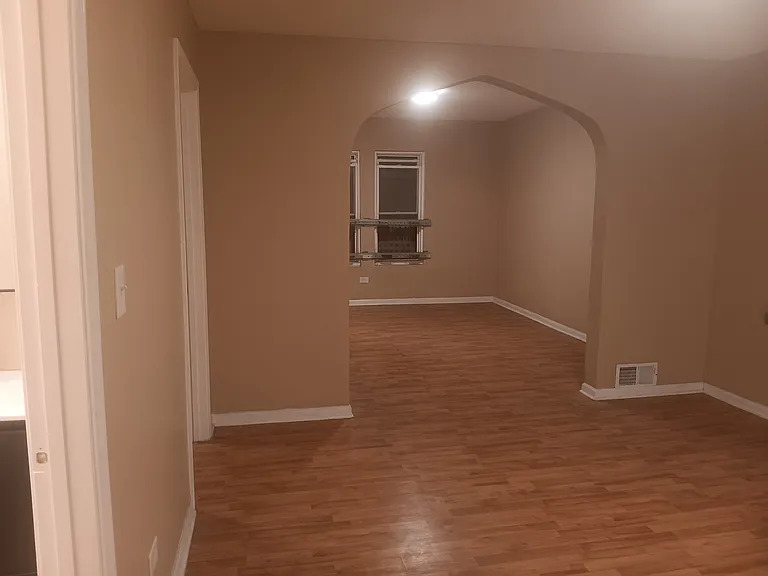 5005 W Chicago Avenue 1