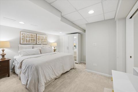 Tiny photo for 334 E Winchester Road, Libertyville, IL 60048 (MLS # 12589418)