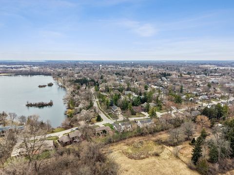 Tiny photo for 334 E Winchester Road, Libertyville, IL 60048 (MLS # 12589418)