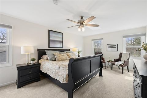 Tiny photo for 334 E Winchester Road, Libertyville, IL 60048 (MLS # 12589418)