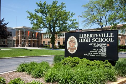 Tiny photo for 334 E Winchester Road, Libertyville, IL 60048 (MLS # 12589418)