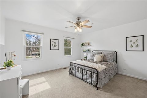 Tiny photo for 334 E Winchester Road, Libertyville, IL 60048 (MLS # 12589418)