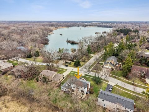 Tiny photo for 334 E Winchester Road, Libertyville, IL 60048 (MLS # 12589418)