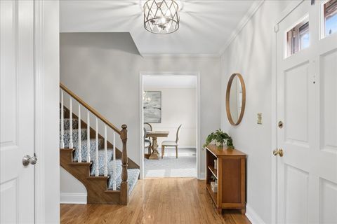 Tiny photo for 334 E Winchester Road, Libertyville, IL 60048 (MLS # 12589418)