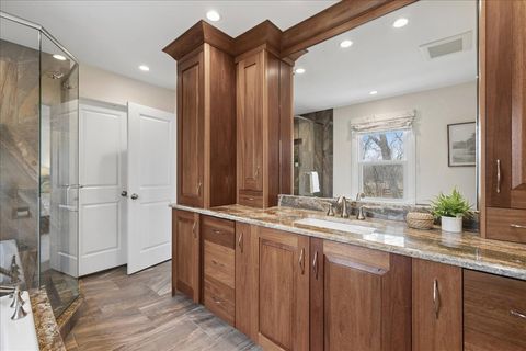 Tiny photo for 334 E Winchester Road, Libertyville, IL 60048 (MLS # 12589418)