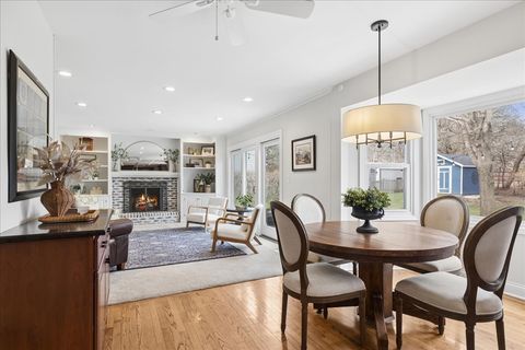 Tiny photo for 334 E Winchester Road, Libertyville, IL 60048 (MLS # 12589418)