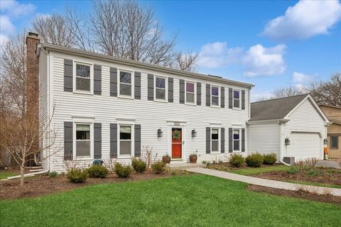 Photo of 334 E Winchester Road, Libertyville, IL 60048 (MLS # 12589418)