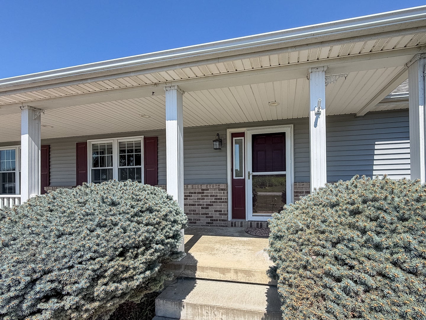 2309 E Lakeview Drive
