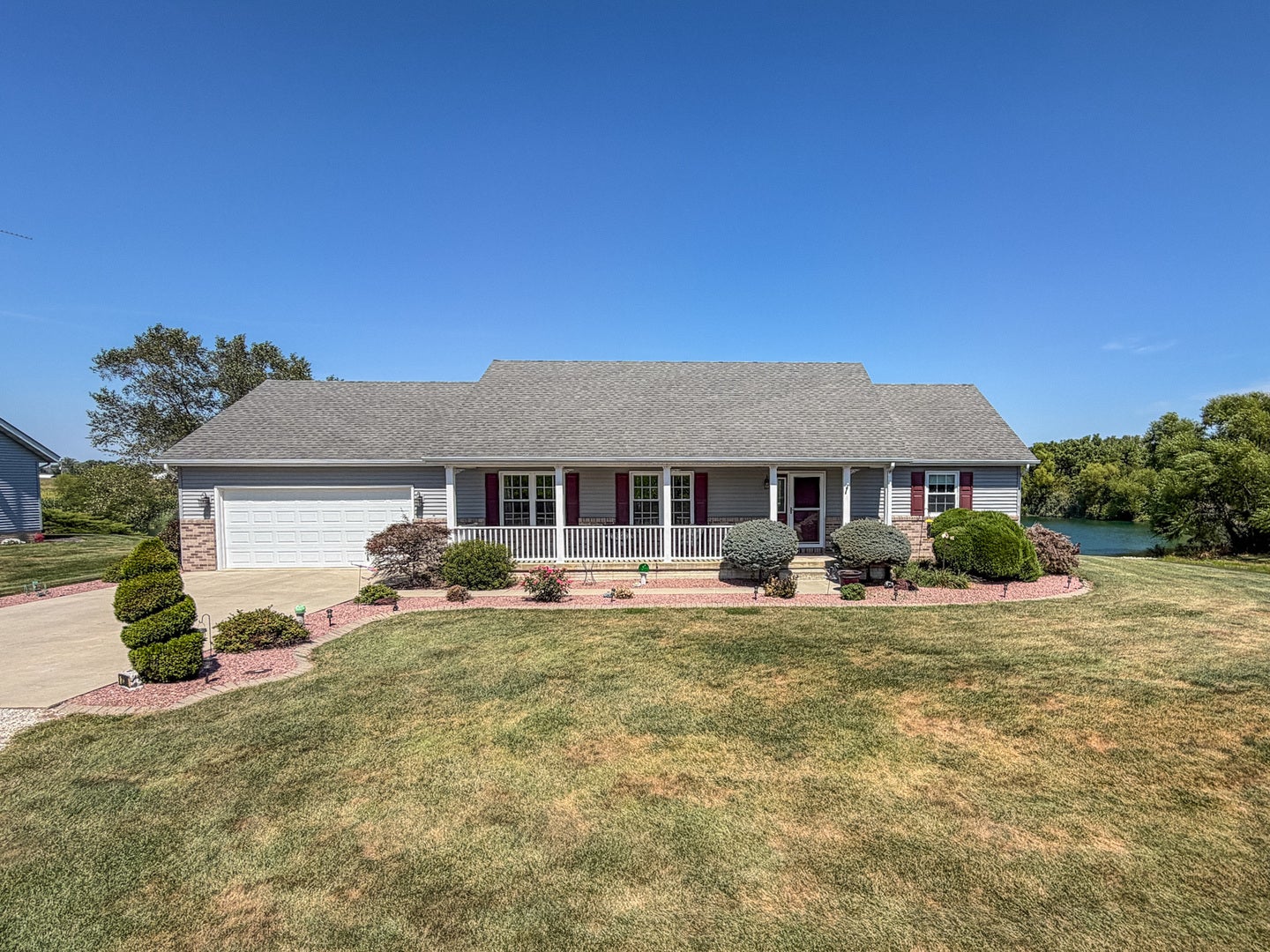 2309 E Lakeview Drive