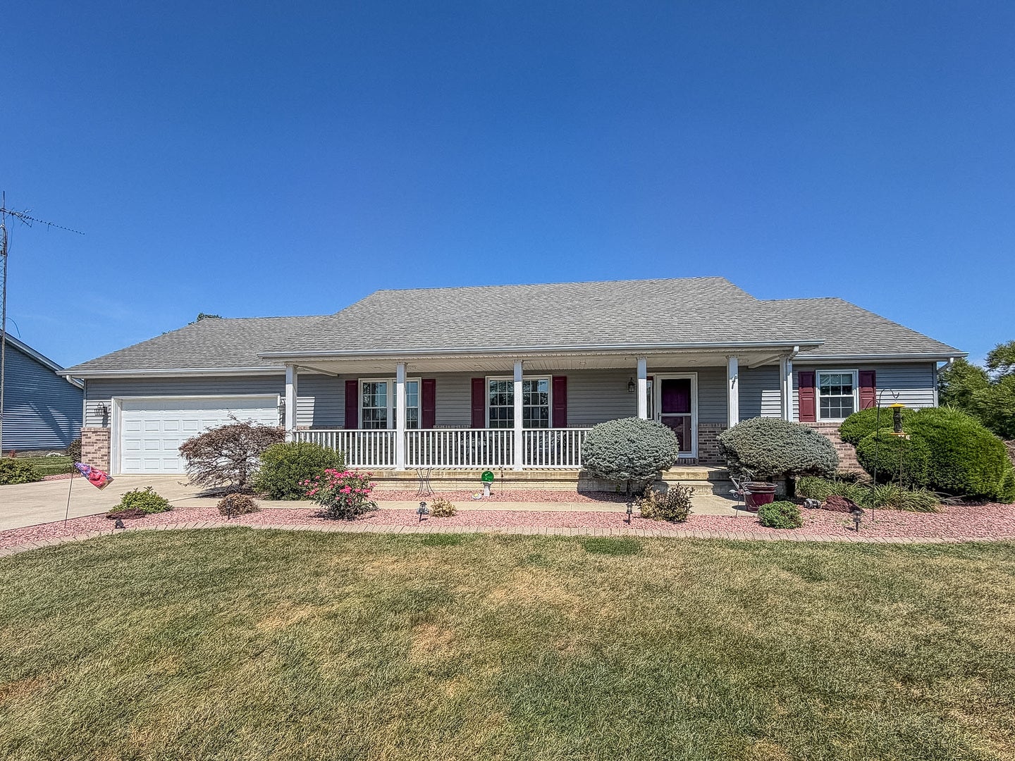 2309 E Lakeview Drive