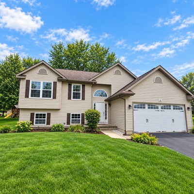 16 KING HENRY RD SE, POPLAR GROVE, IL 61065 - Image 8be39ff5a2fc9ee5ce4d83c092ac7158/2803947937