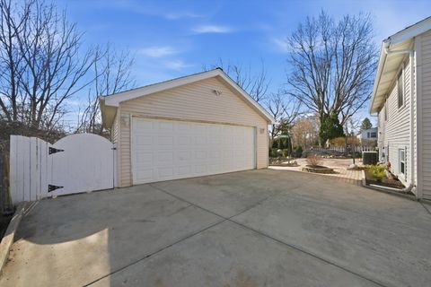 Tiny photo for 535 Weidner Road, Buffalo Grove, IL 60089 (MLS # 12598326)