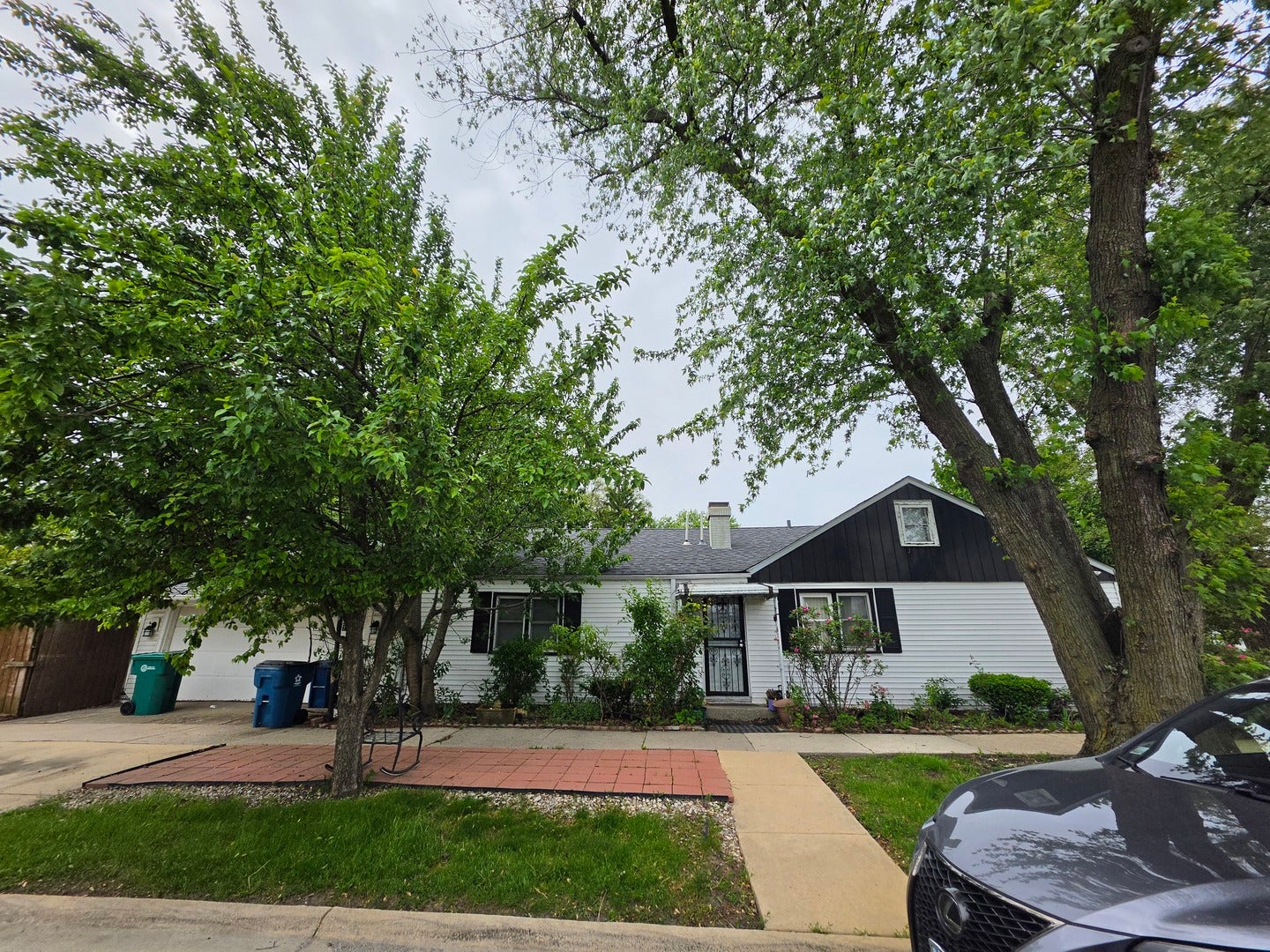 7601 Laramie Avenue