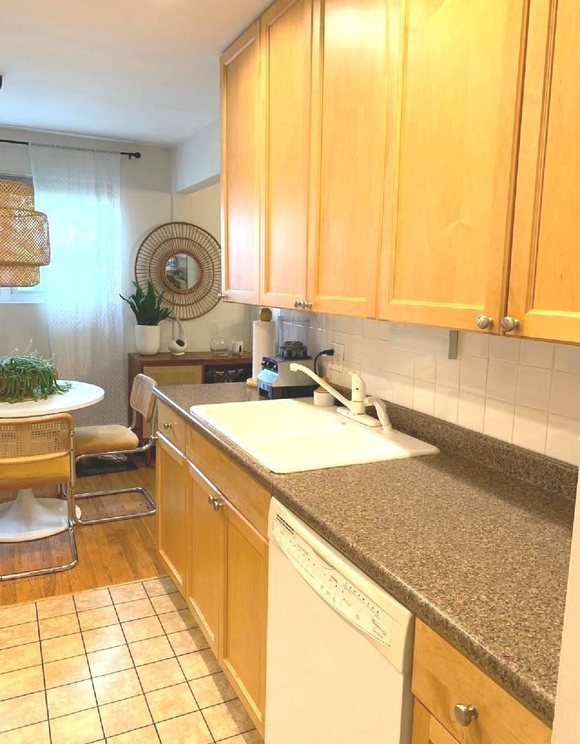 711 Austin Street 301