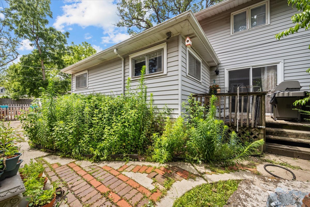 2490 Green Bay Road