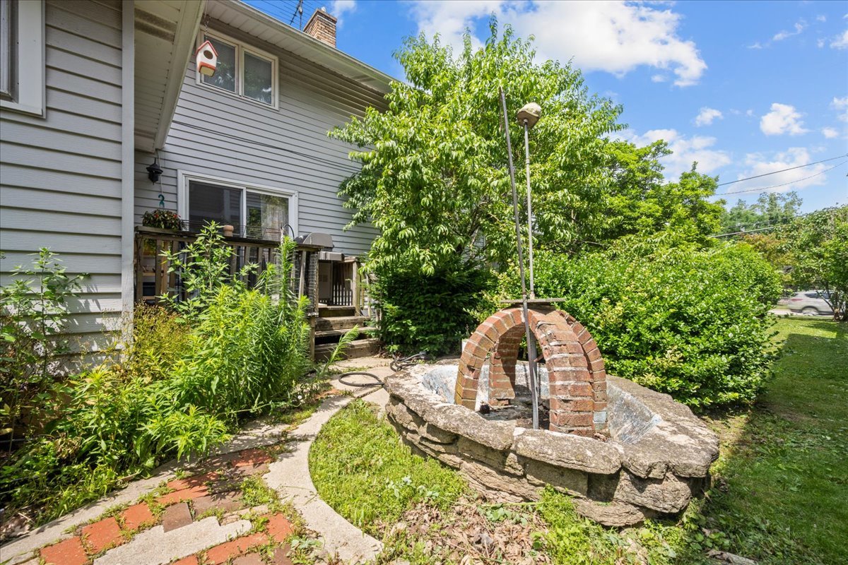 2490 Green Bay Road