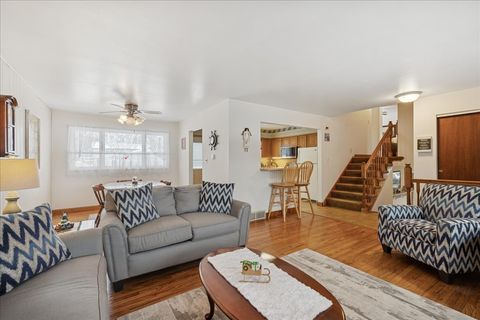 Tiny photo for 408 Buckingham Drive, Crystal Lake, IL 60014 (MLS # 12524613)