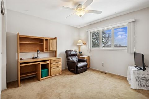 Tiny photo for 408 Buckingham Drive, Crystal Lake, IL 60014 (MLS # 12524613)