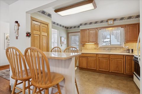 Tiny photo for 408 Buckingham Drive, Crystal Lake, IL 60014 (MLS # 12524613)