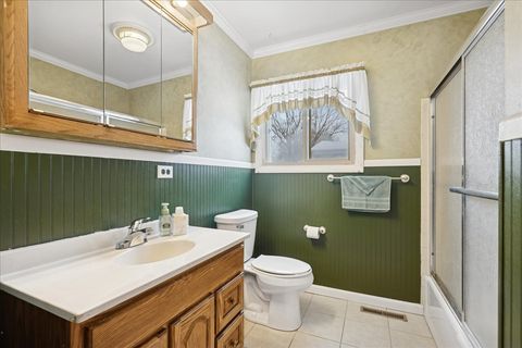 Tiny photo for 408 Buckingham Drive, Crystal Lake, IL 60014 (MLS # 12524613)