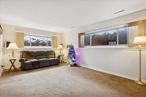 Tiny photo for 408 Buckingham Drive, Crystal Lake, IL 60014 (MLS # 12524613)