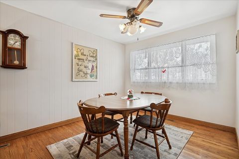 Tiny photo for 408 Buckingham Drive, Crystal Lake, IL 60014 (MLS # 12524613)