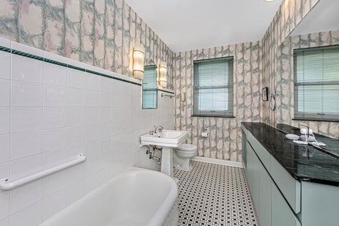 Tiny photo for 3920 N Lake Shore Drive #3S, Chicago, IL 60613 (MLS # 12690949)