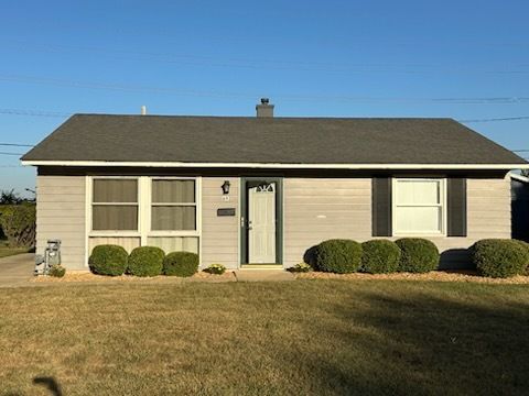 Tiny photo for 692 N Hammes Avenue, Kankakee, IL 60901 (MLS # 12481034)