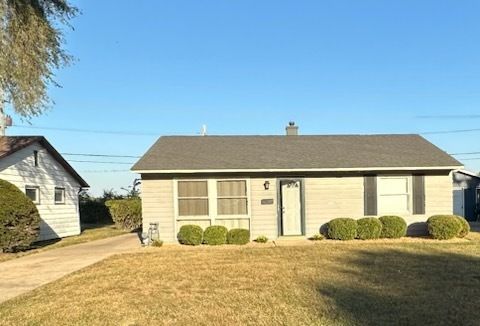 Tiny photo for 692 N Hammes Avenue, Kankakee, IL 60901 (MLS # 12481034)