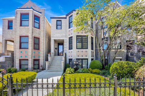 Photo of 828 S Bell Avenue, Chicago, IL 60612 (MLS # 12660209)