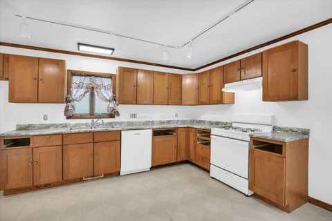 Tiny photo for 324 W 6th Street, Gibson City, IL 60936 (MLS # 12316230)