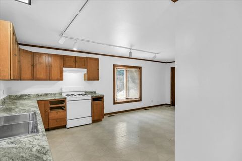 Tiny photo for 324 W 6th Street, Gibson City, IL 60936 (MLS # 12316230)