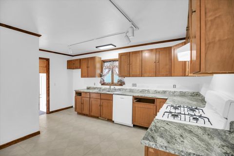 Tiny photo for 324 W 6th Street, Gibson City, IL 60936 (MLS # 12316230)