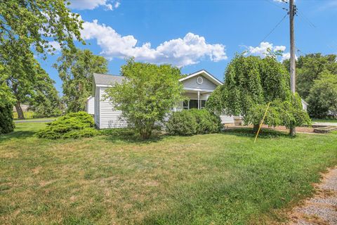Tiny photo for 324 W 6th Street, Gibson City, IL 60936 (MLS # 12316230)