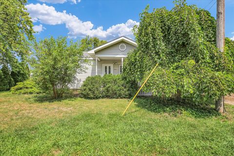 Photo of 324 W 6th Street, Gibson City, IL 60936 (MLS # 12316230) Photo of 324 W 6th Street, Gibson City, IL 60936 (MLS # 12316230)