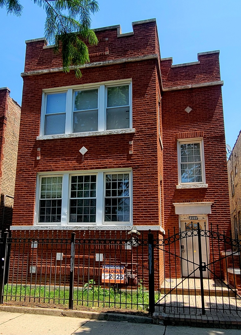 6011 S Troy Street