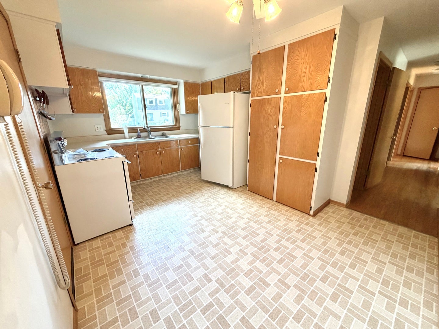 2323 Carriage Lane