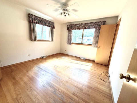 Tiny photo for 2323 Carriage Lane, Lindenhurst, IL 60046 (MLS # 12748542)